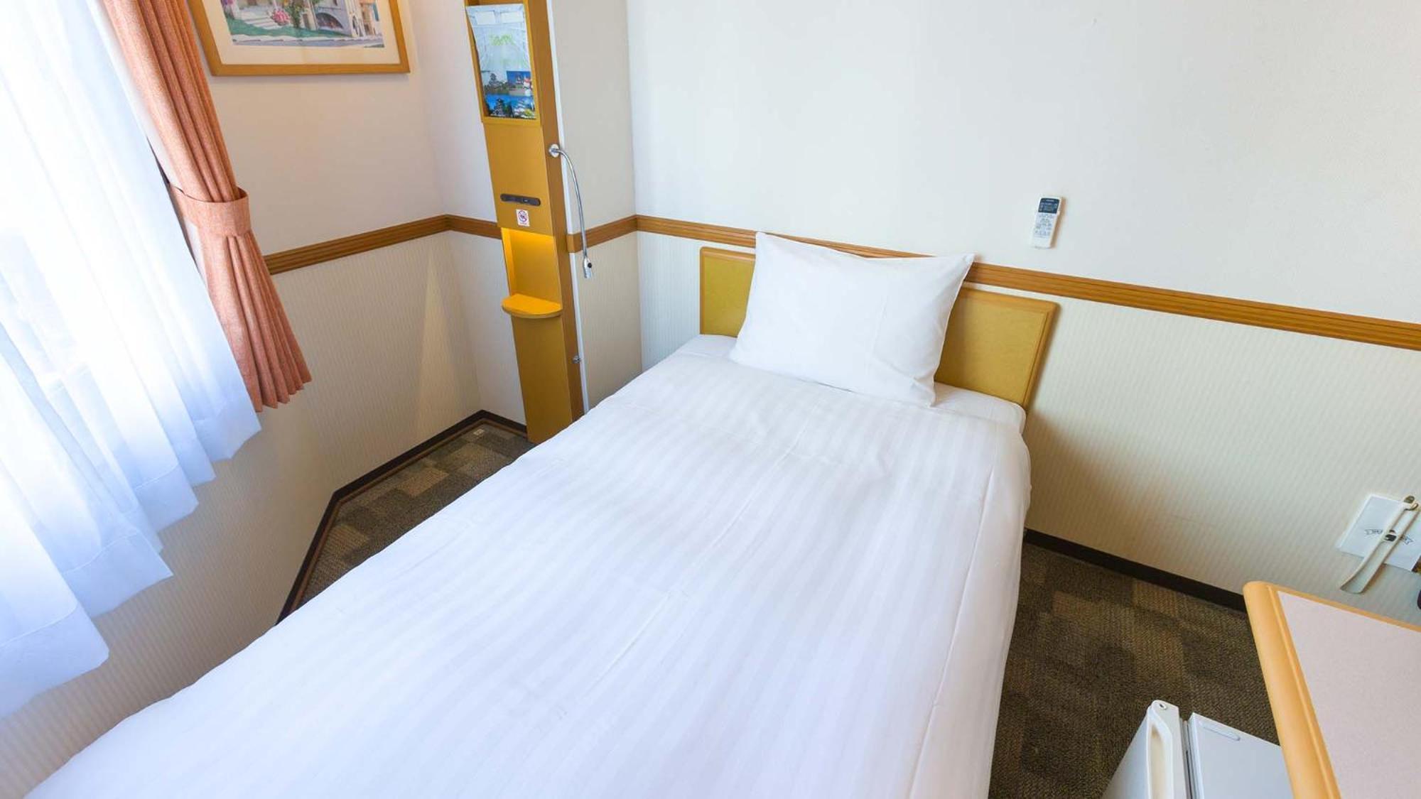 Toyoko Inn Tokyo Shinjuku Kabukicho Rum bild