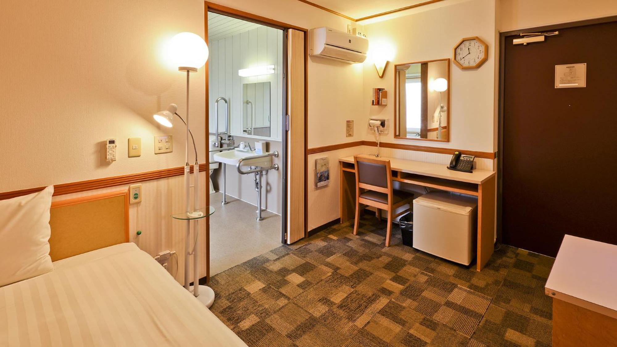 Toyoko Inn Tokyo Shinjuku Kabukicho Rum bild